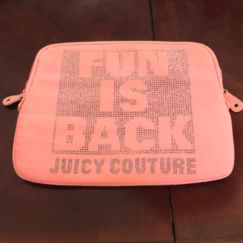 Juicy Couture laptop case 💕💓